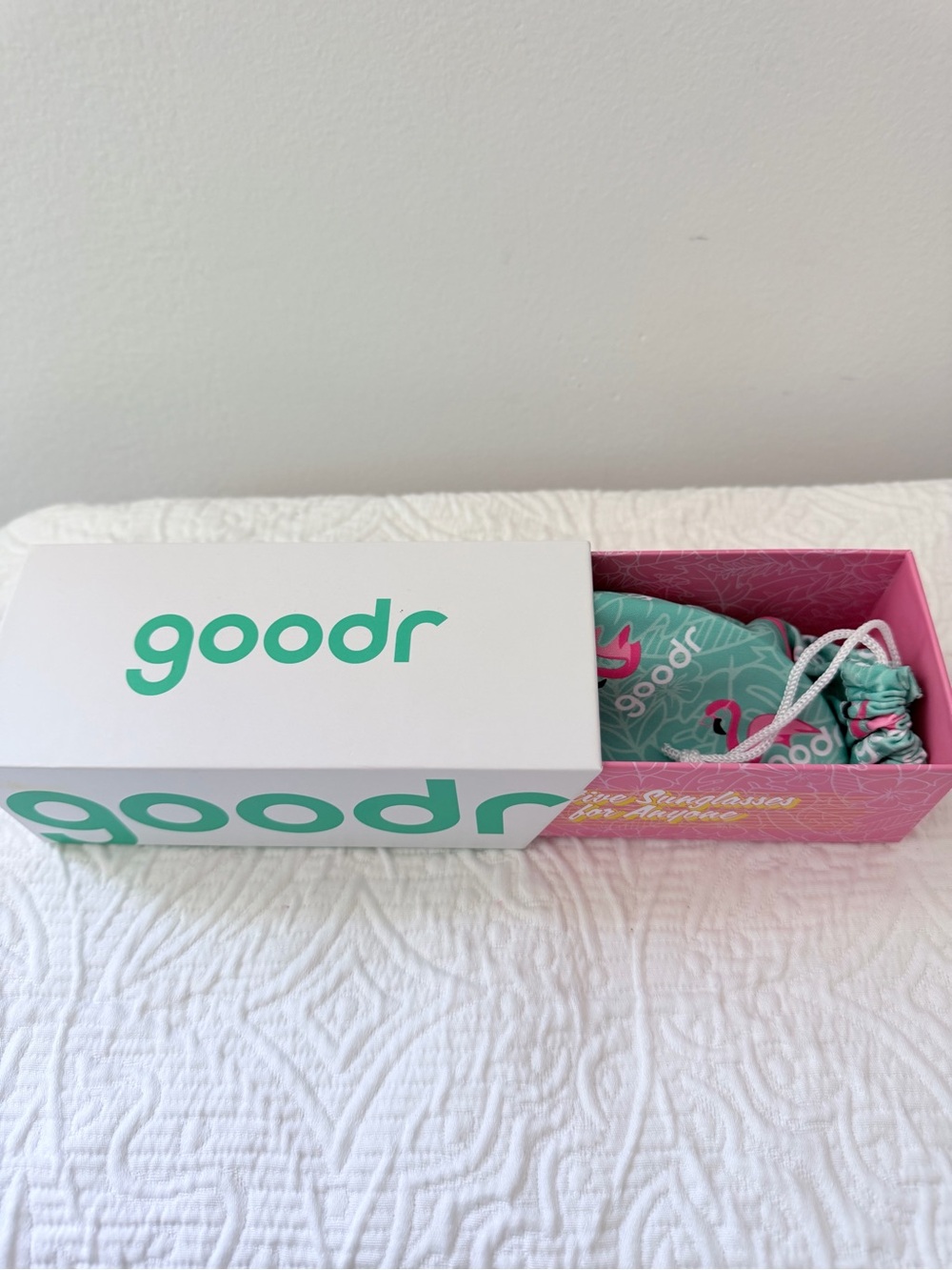 Goodr Bug G Black Polarized Sunglasses G00654-BUG-01 NEW Box & Pouch UV400 - Picture 4 of 4